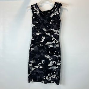 Adrianna Papell Midi Black / White Sleeveless Dress Sz 6